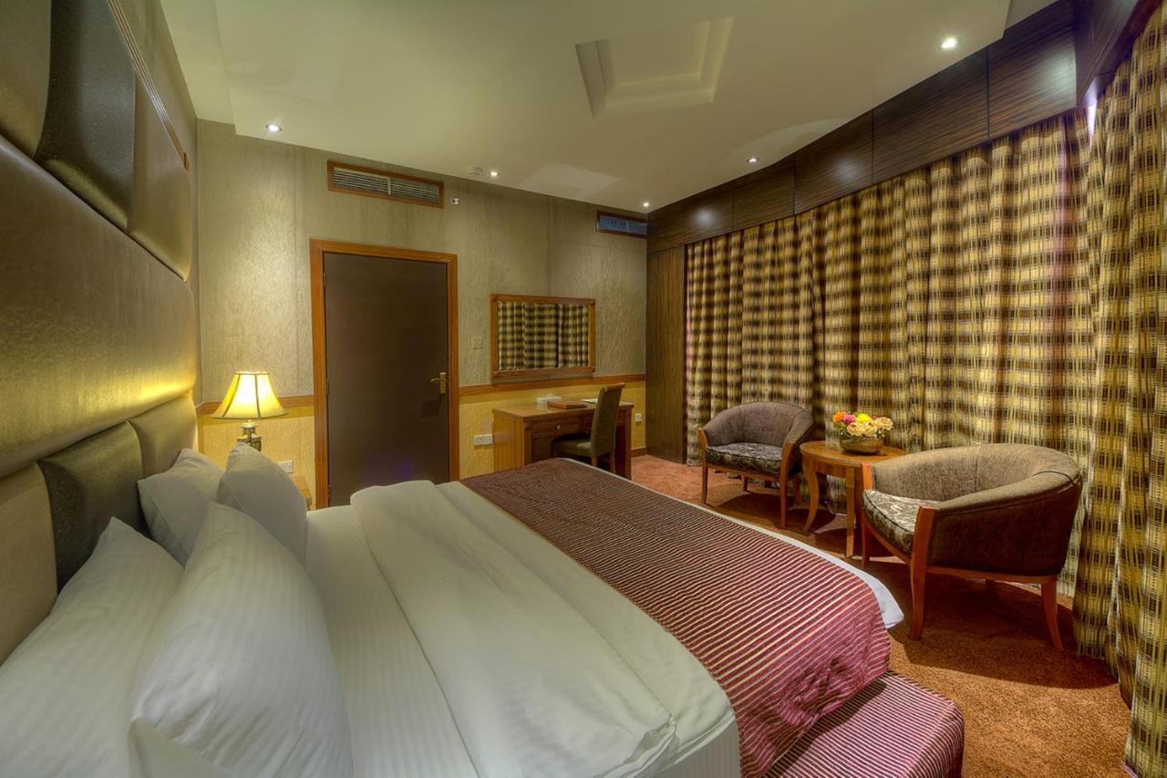Delmon Palace Hotel Dubai Eksteriør billede